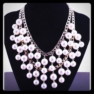 Brand new 2 broke girls fashion pearl necklace
